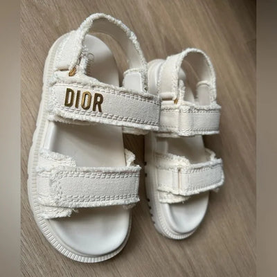 D Sandals