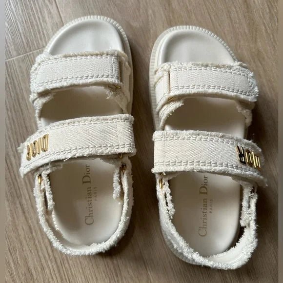 D Sandals