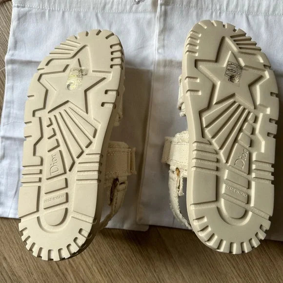 D Sandals